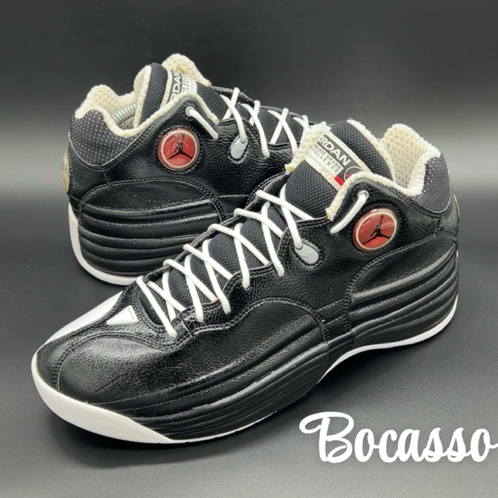 Nike Air Jordan Jumpman Team 1 Men Size 9  644938-002 Black White Shoes